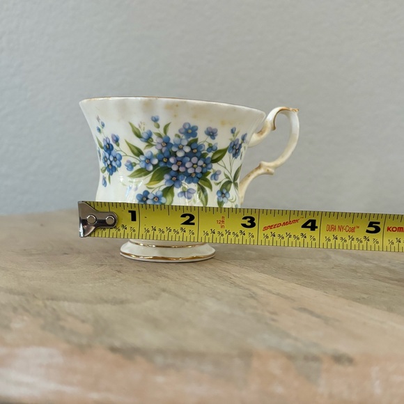 Vintage Royal Albert Bone China Flower of The Month July Teacup - Picture 2 of 6